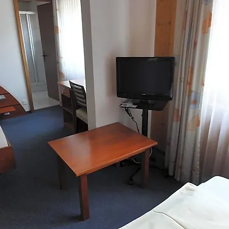 Steinbock 3* جريندلوالد